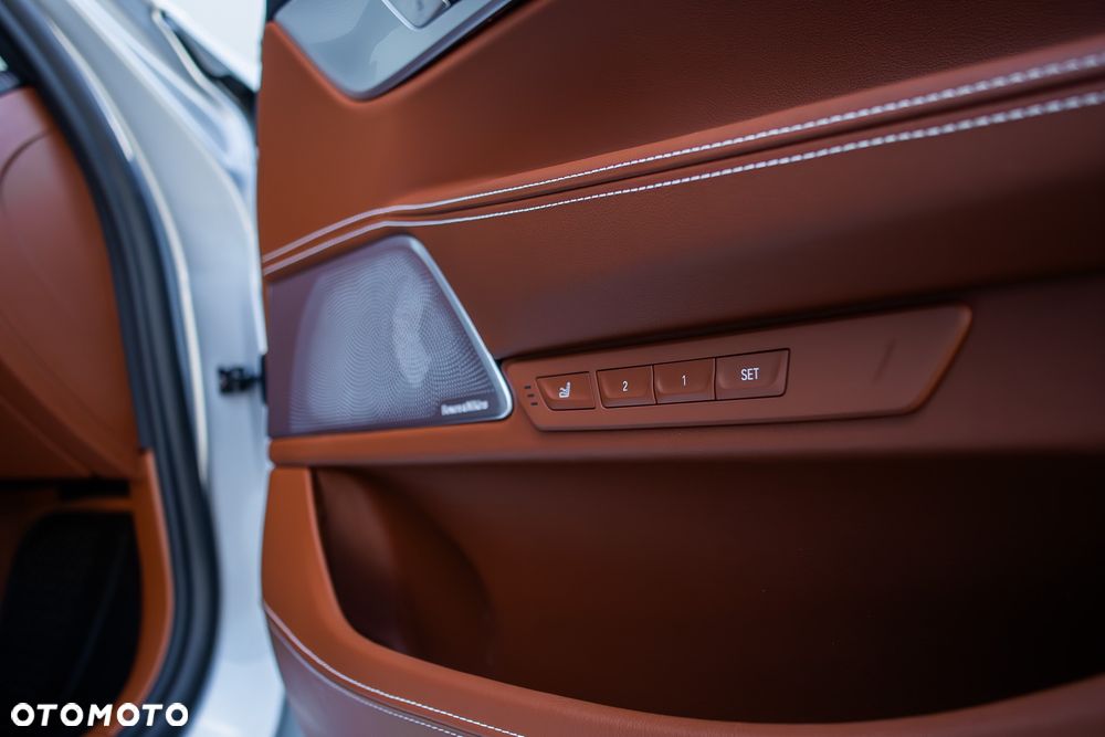 BMW Seria 7 M760Li xDrive - 19