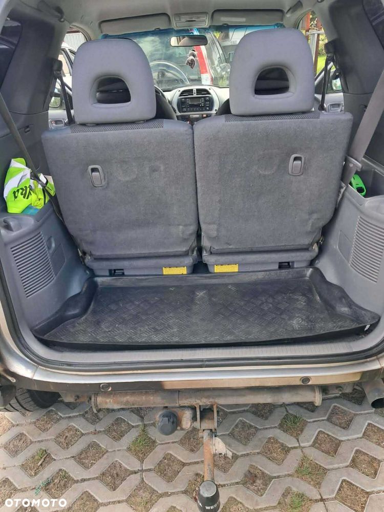 Toyota RAV4 - 7