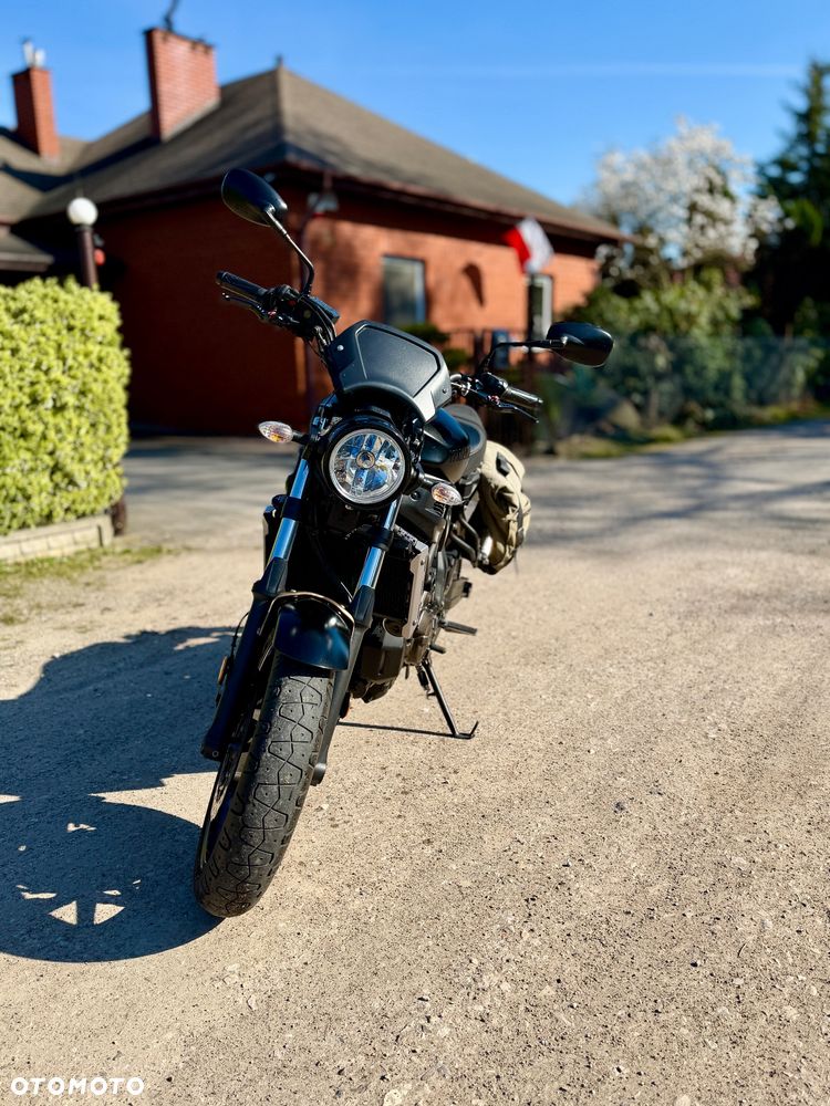 Yamaha XSR - 4