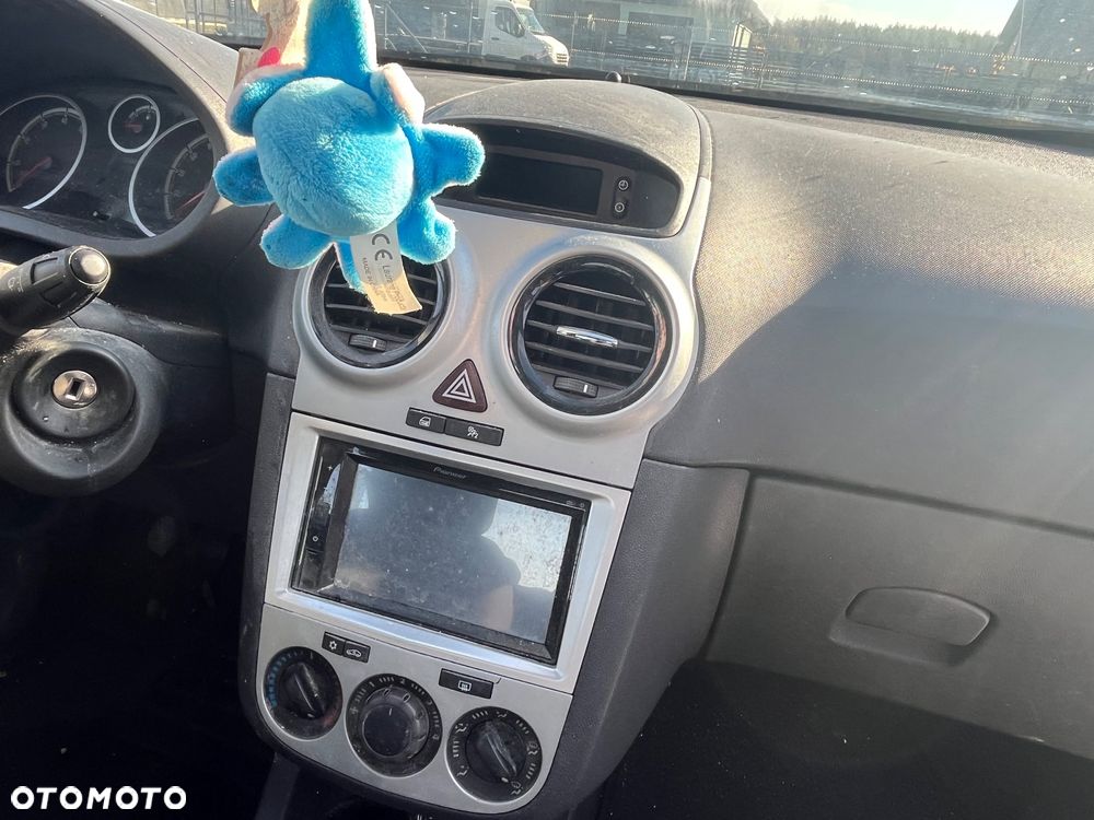 Opel Corsa 1.2 16V Color Edition - 3