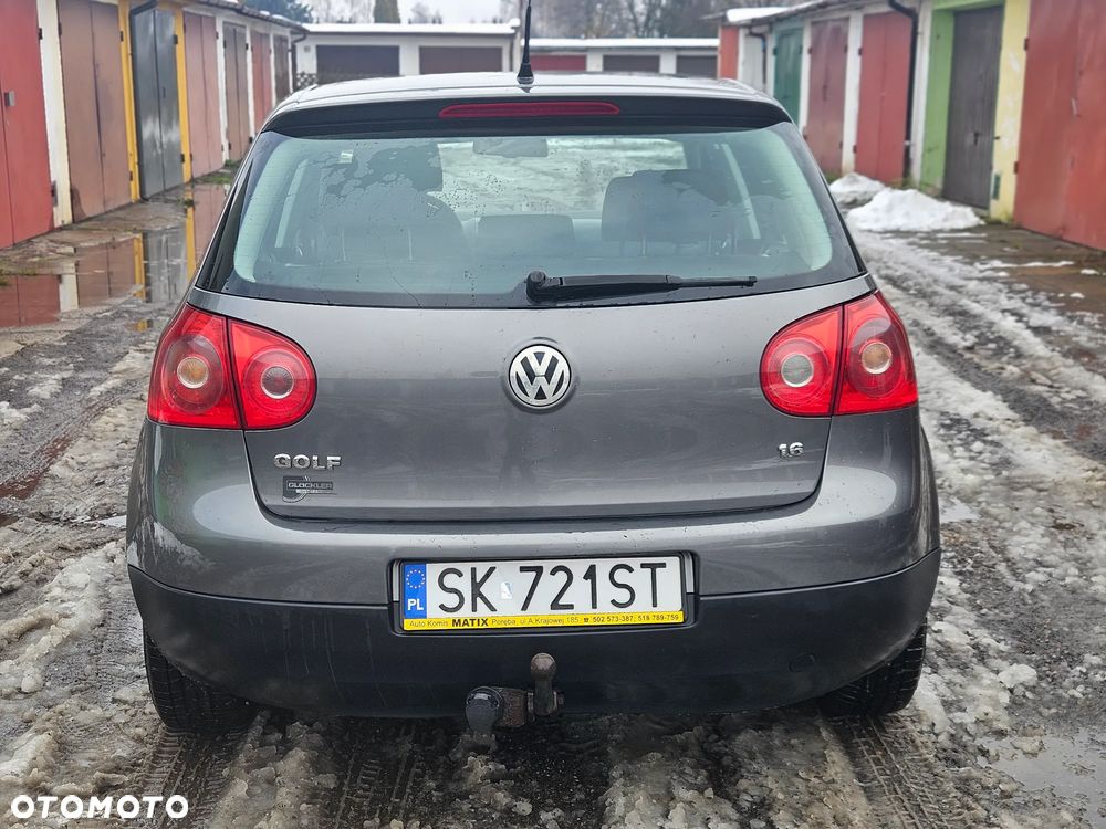 Volkswagen Golf 1.6 Comfortline - 10