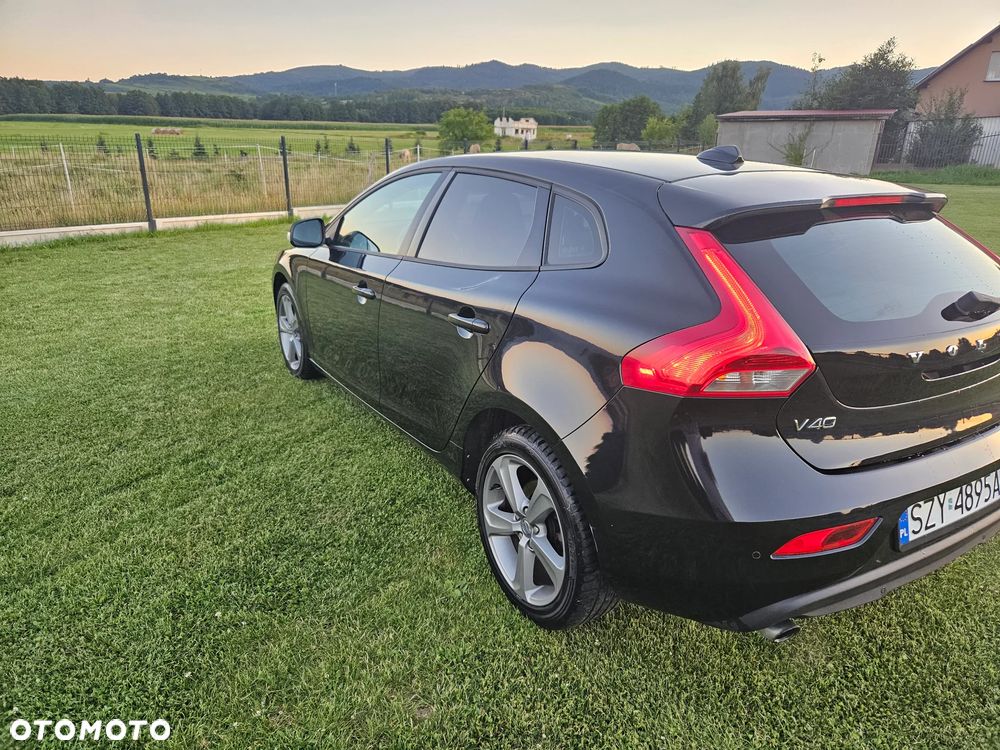 Volvo V40 T2 - 4