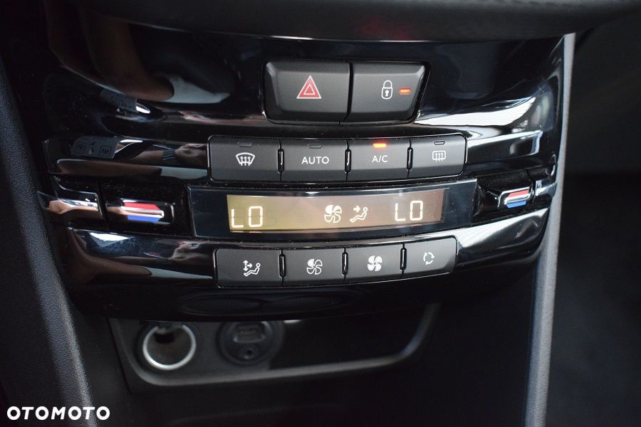 Peugeot 2008 PureTech 110 Stop&Start Allure - 16