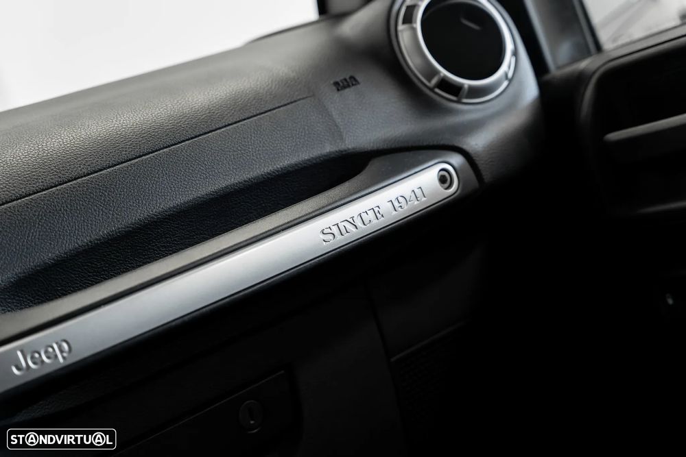 Jeep Wrangler Unlimited 2.8 CRD ATX Sahara Adventure Edition - 12