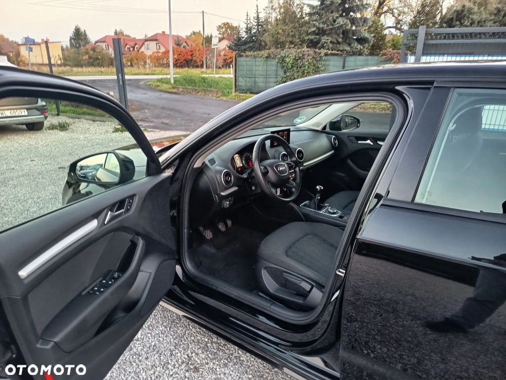 Audi A3 Sportback 1.6 TDI ultra Attraction - 14