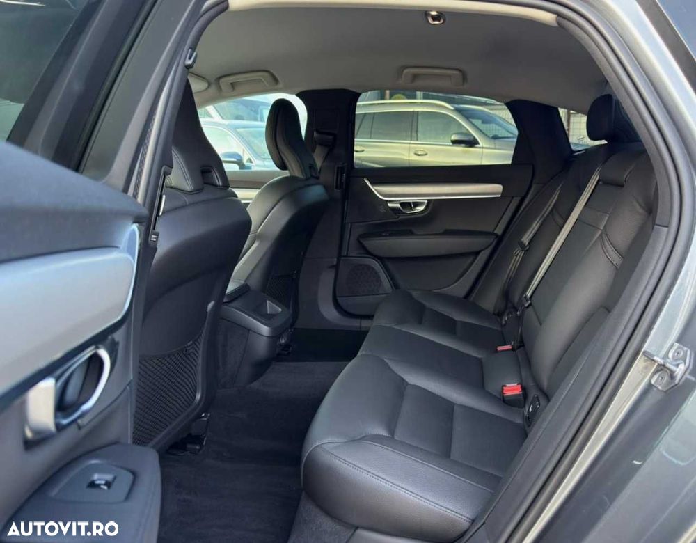 Volvo S90 D3 Momentum - 17