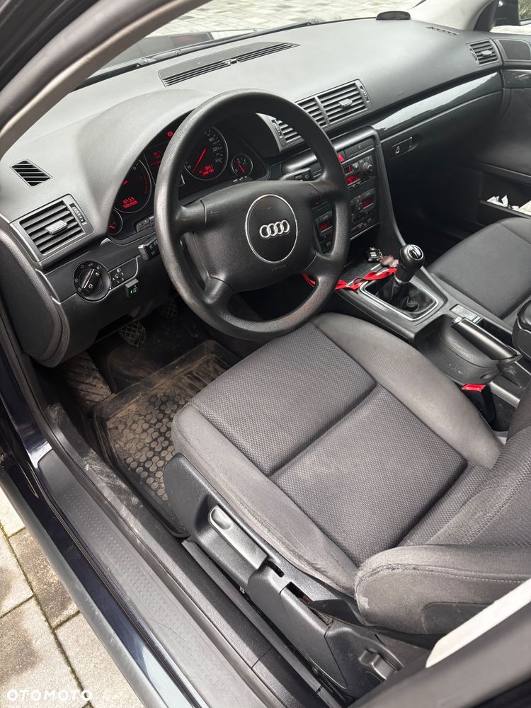 Audi A4 Limousine - 6