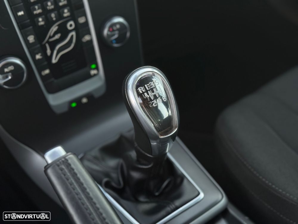 Volvo V40 1.6 D2 Eco Kinetic - 16