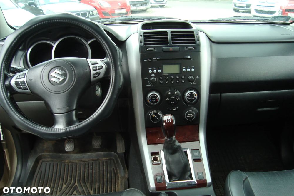 Suzuki Grand Vitara - 11