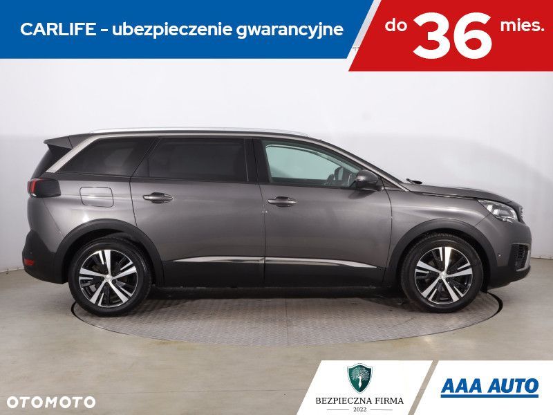 Peugeot 5008 - 8