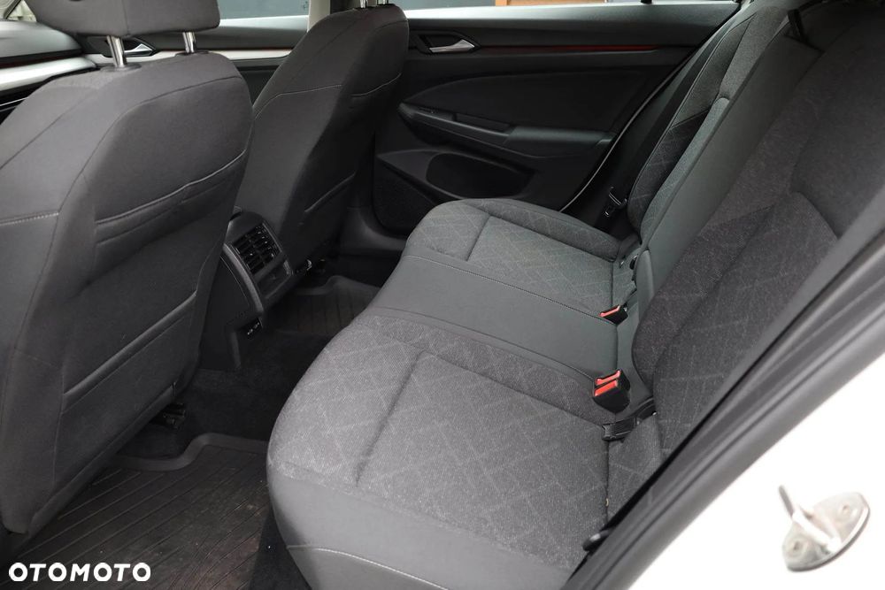 Volkswagen Golf VIII 2.0 TDI Life - 33