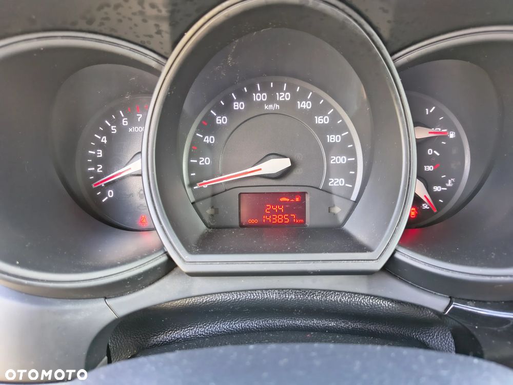 Kia Rio 1.2 L - 12
