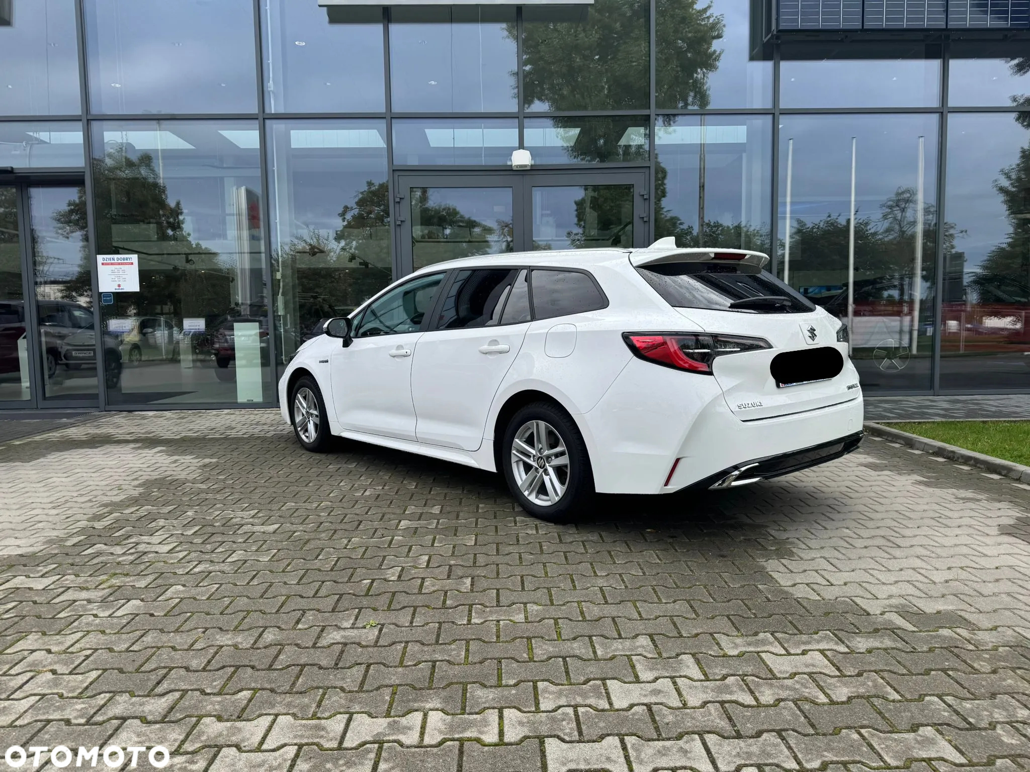 Suzuki Swace 1.8 Hybrid Premium Plus CVT - 3