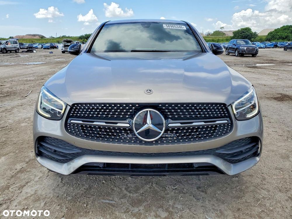 Mercedes-Benz GLC 300 4-Matic - 5