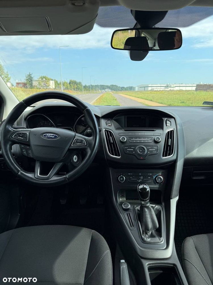Ford Focus 1.6 Titanium - 10