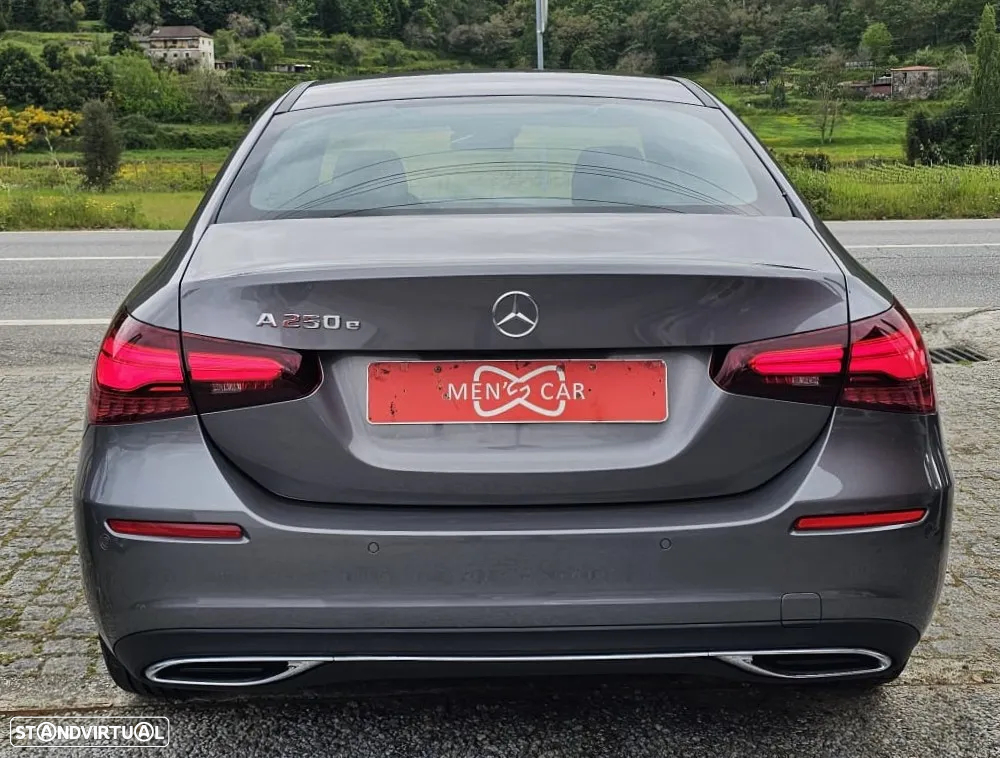 Mercedes-Benz A 250 Limousine e Progressive - 2
