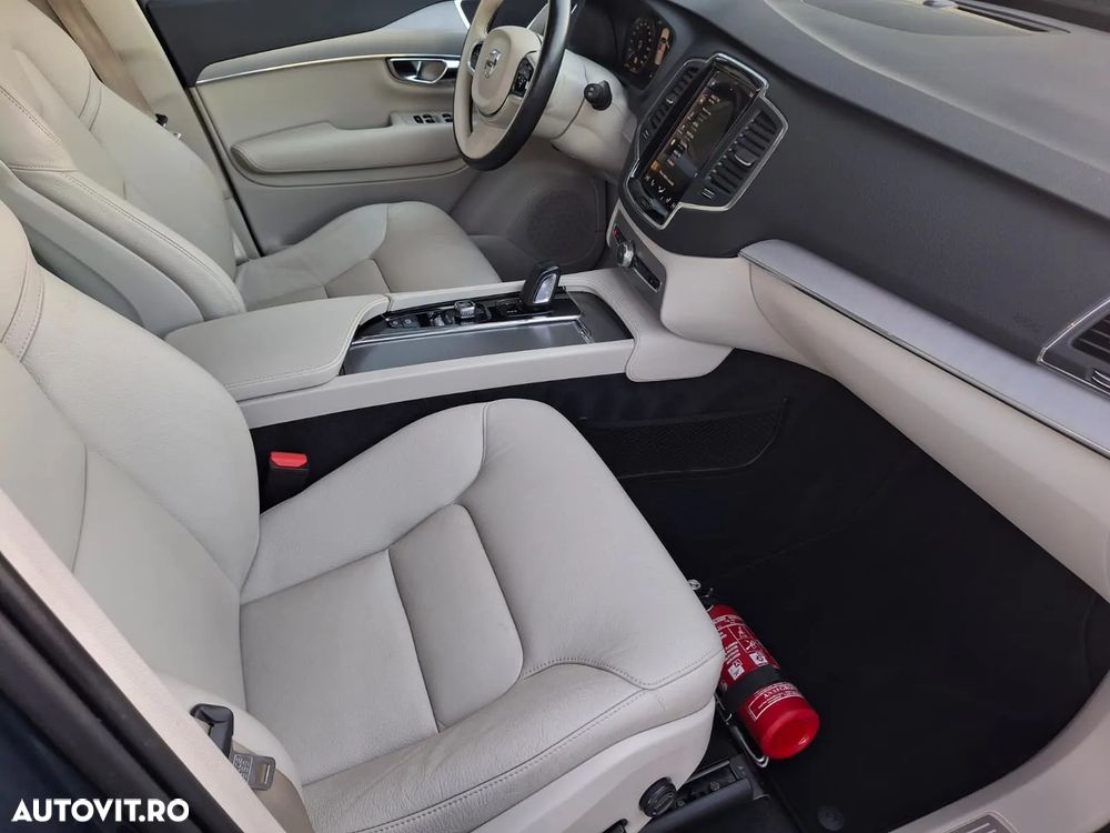 Volvo XC 90 B5 MHEV AWD 7 locuri Momentum - 11