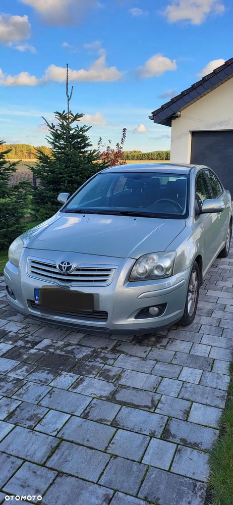 Toyota Avensis - 2