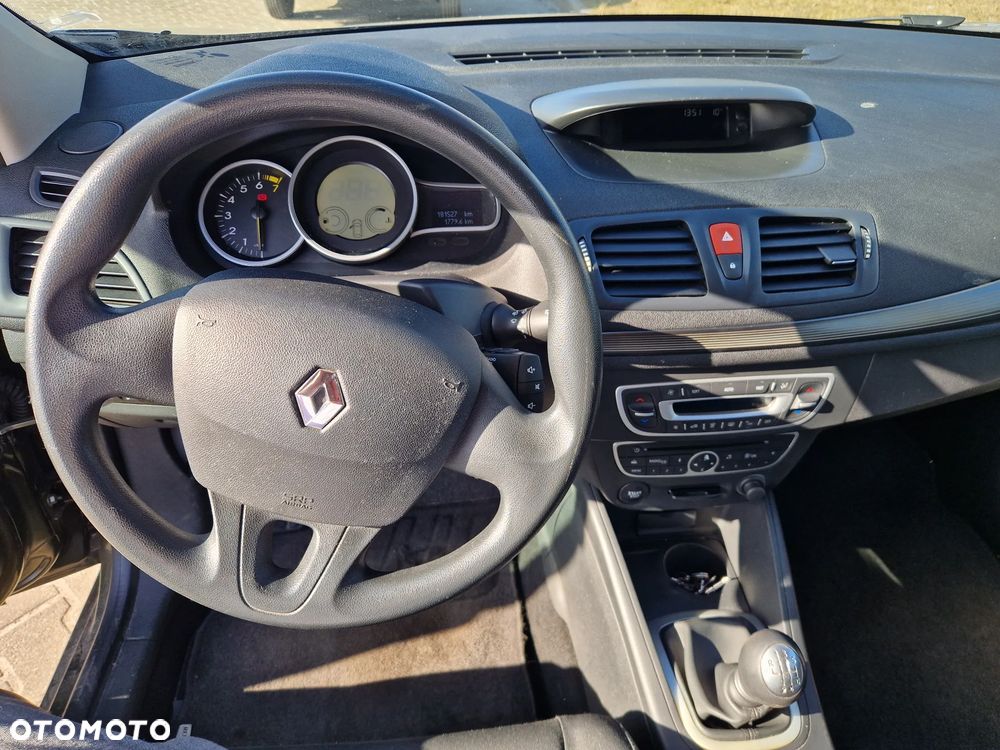 Renault Megane 1.6 16V Exception Euro5 - 9