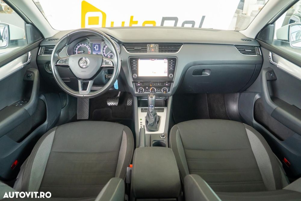 Skoda Octavia 1.6 TDI DSG Ambition - 18