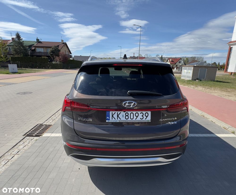 Hyundai Santa Fe 1.6 HEV 4WD SEVEN Signature - 12