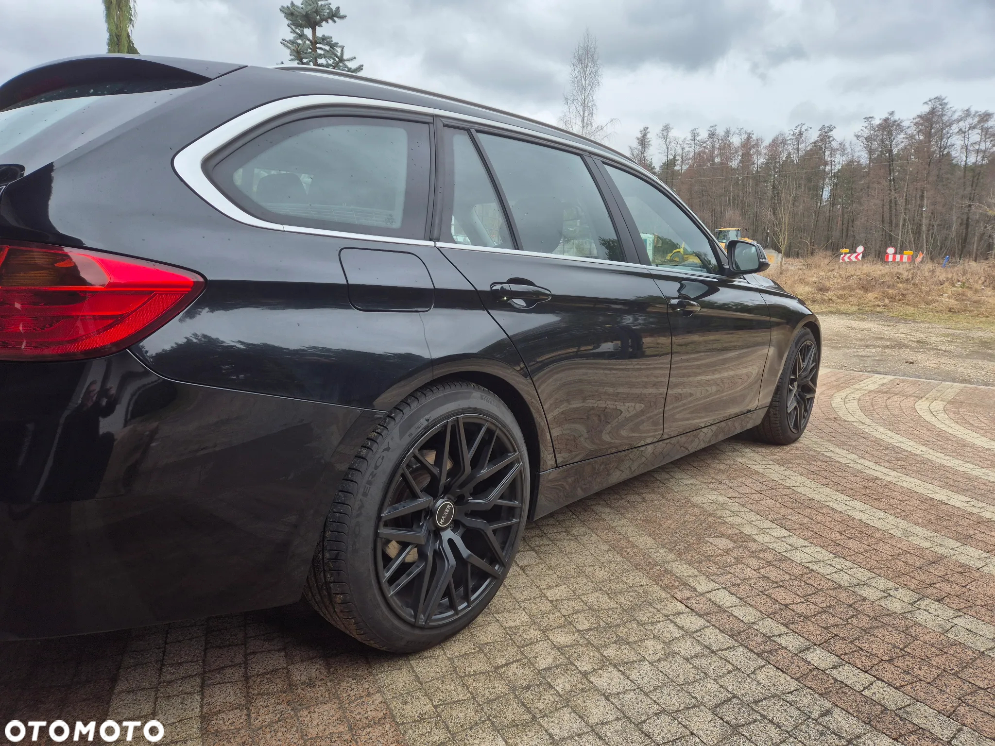 BMW Seria 3 316d Touring Sport Line - 4