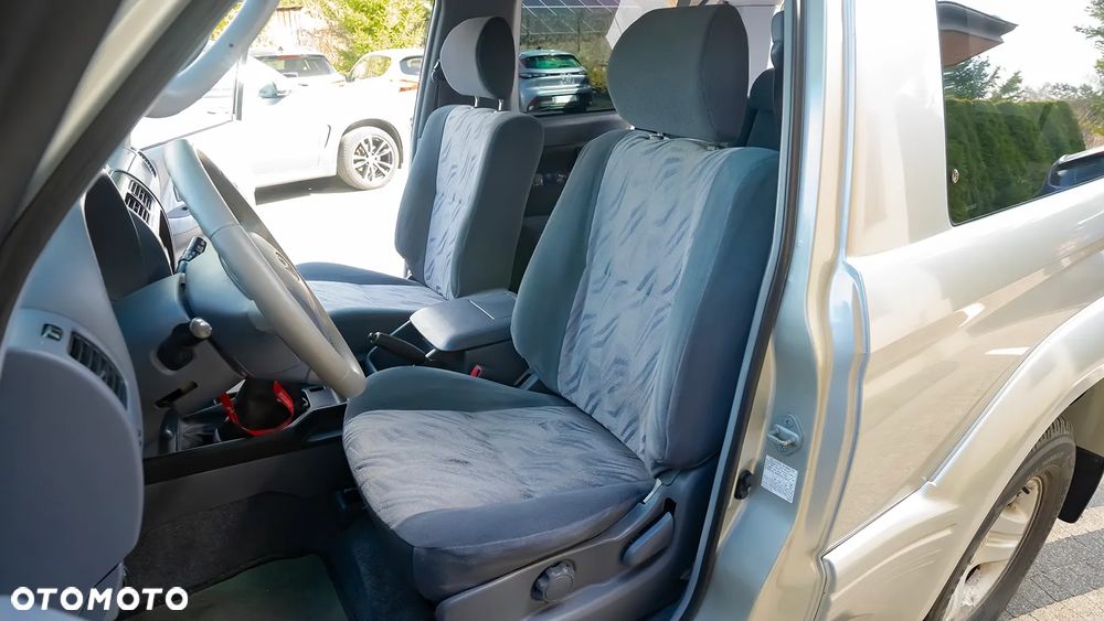 Toyota Land Cruiser 3.0 D Sol - 24