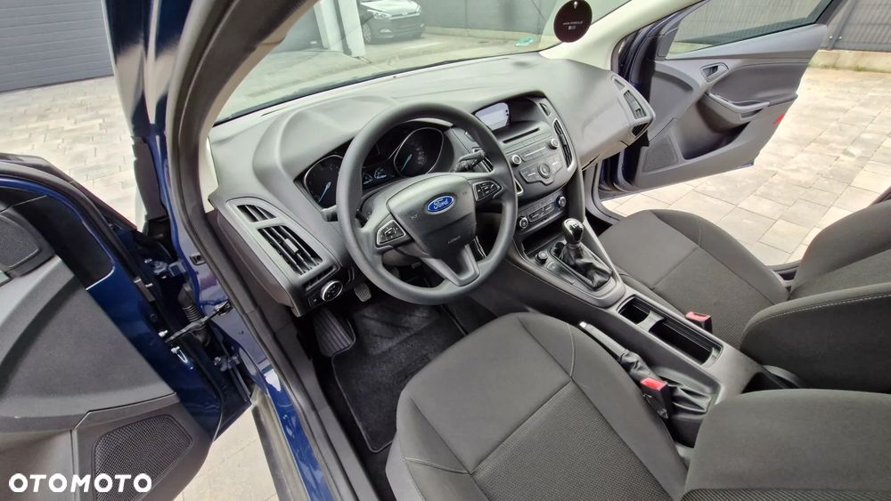 Ford Focus 1.0 EcoBoost Trend - 16