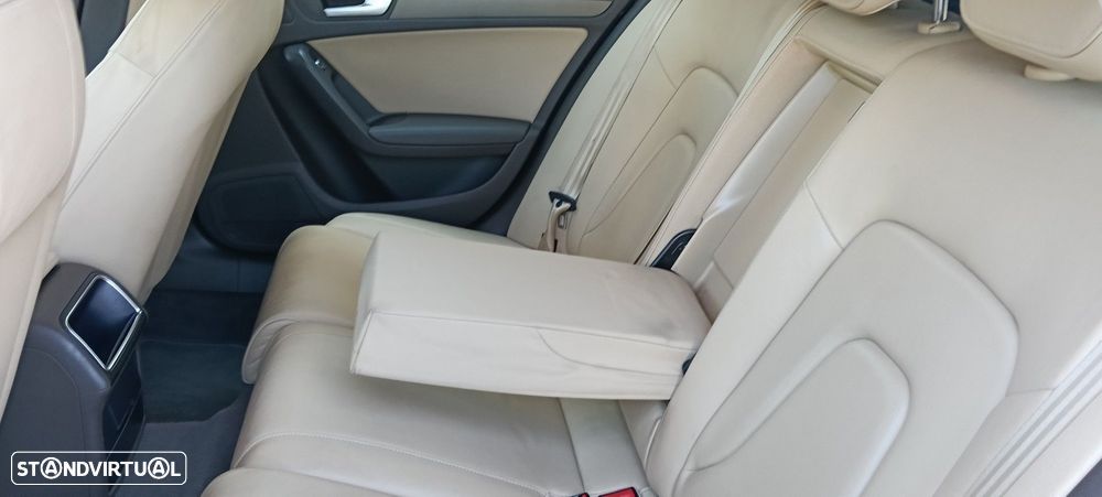 Audi A4 Avant 2.0 TDI exclusive - 14