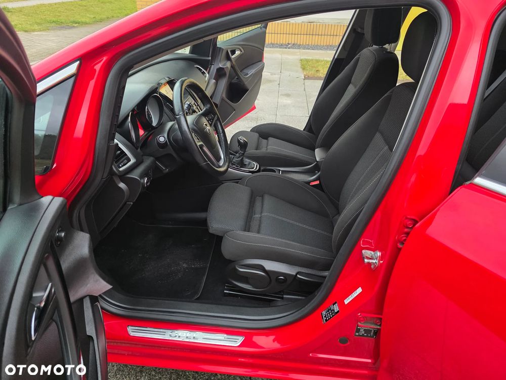 Opel Astra 2.0 CDTI Cosmo - 27