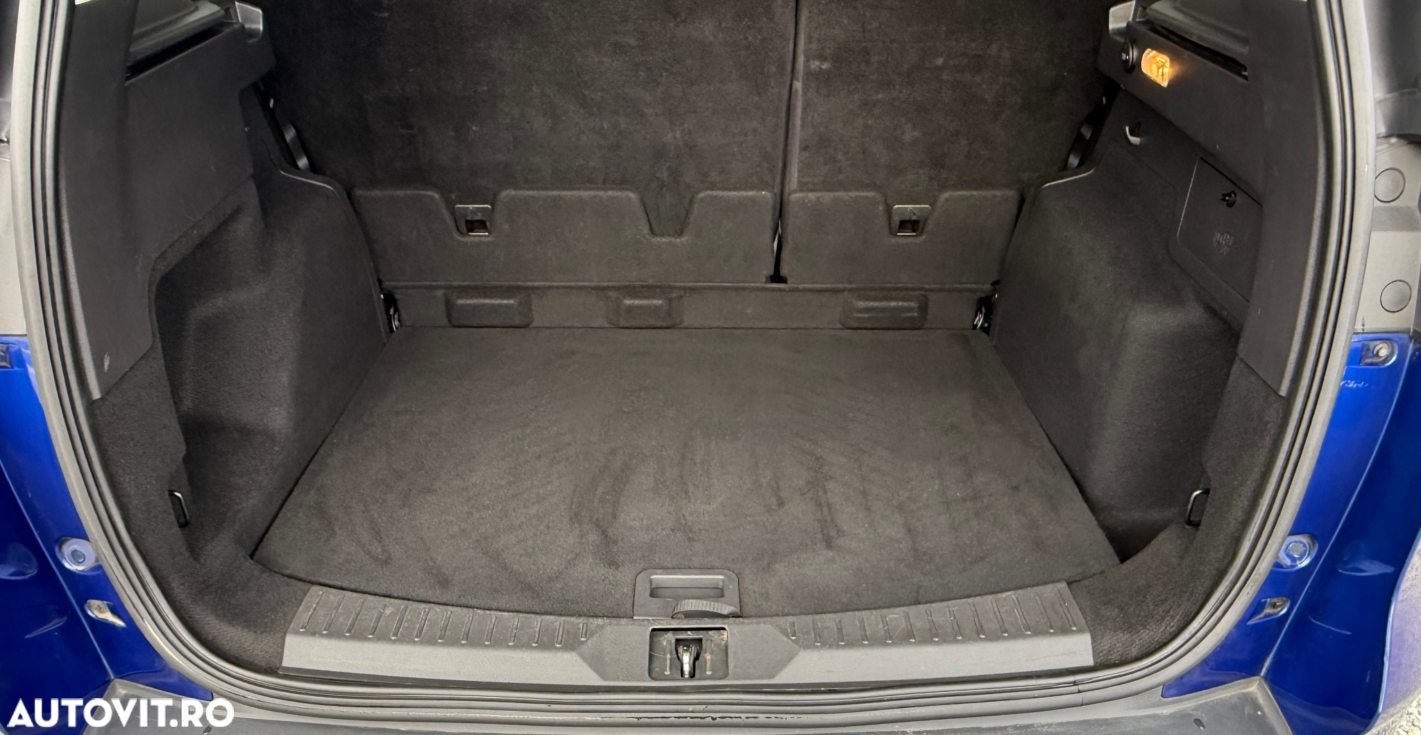 Ford Kuga 2.0 TDCi 4WD Powershift Titanium - 17