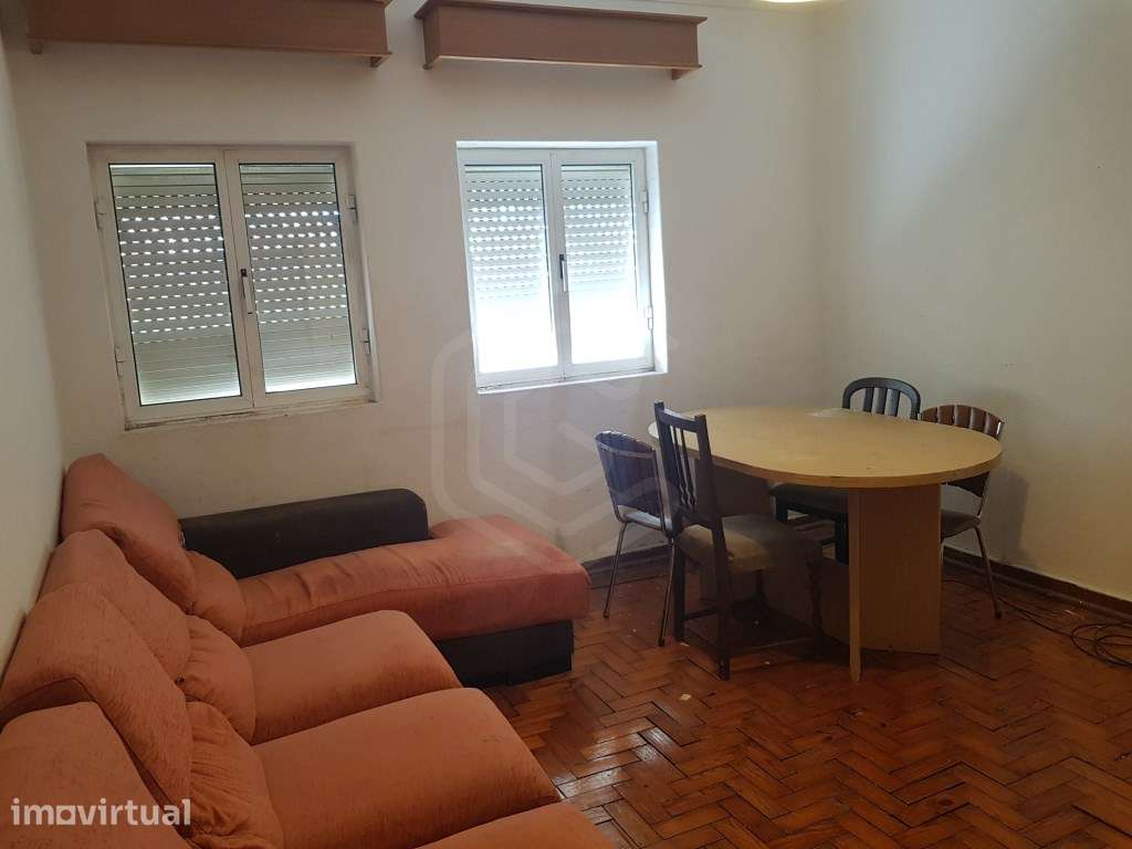 Apartamento T3 para Remodelar - Zona Calma da Covilhã - Grande imagem: 3/19