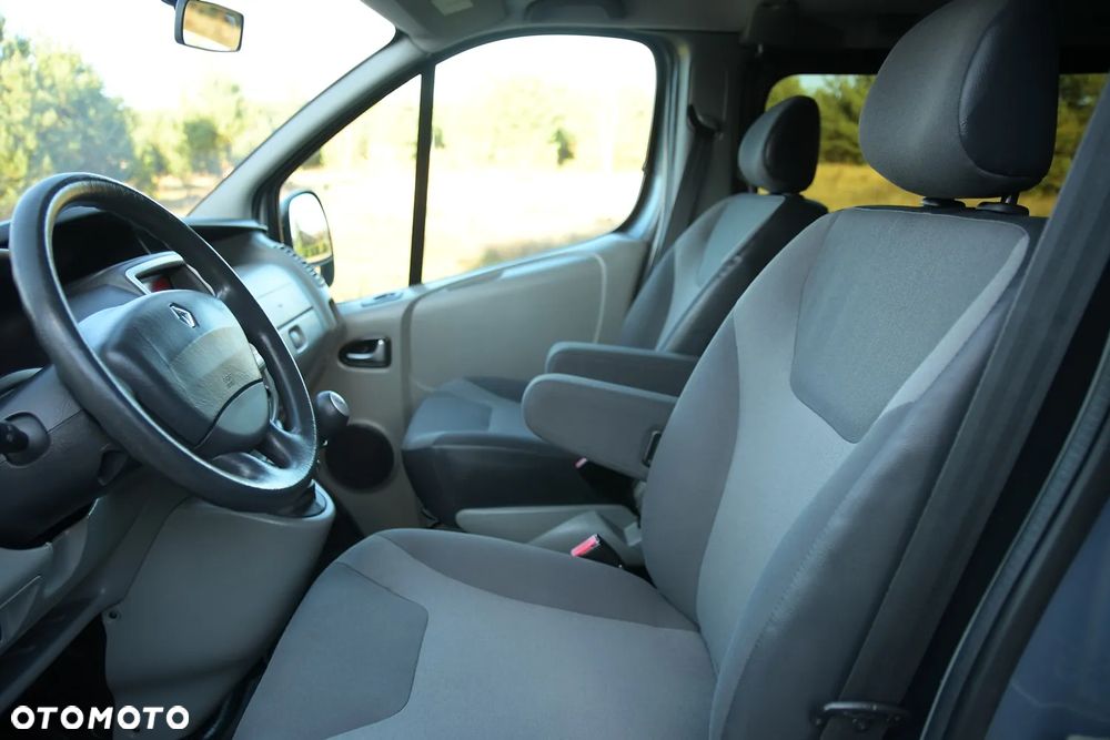 Renault Trafic - 23