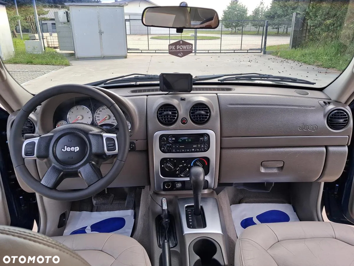 Jeep Cherokee 3.7 Limited - 23