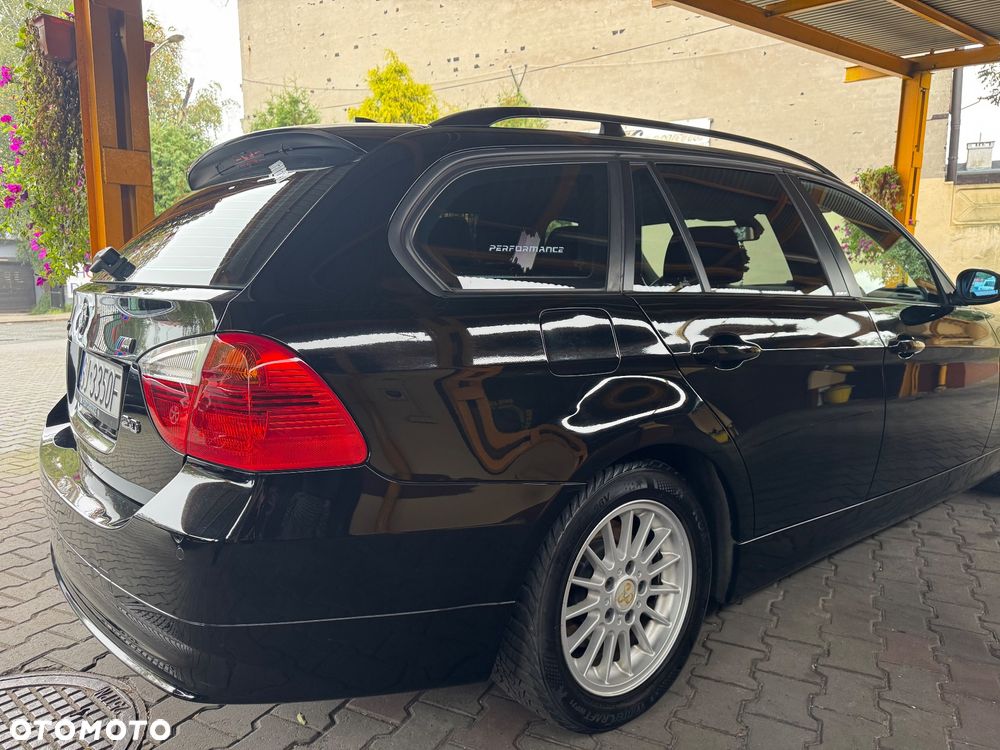 BMW Seria 3 318i - 4