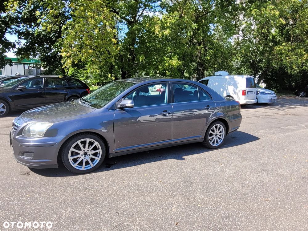 Toyota Avensis 1.6 VVT-i Terra - 2