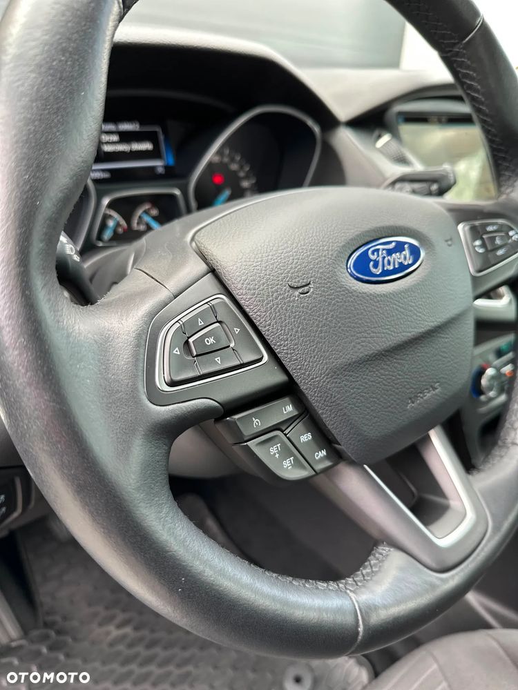Ford Focus 1.0 EcoBoost Titanium - 9