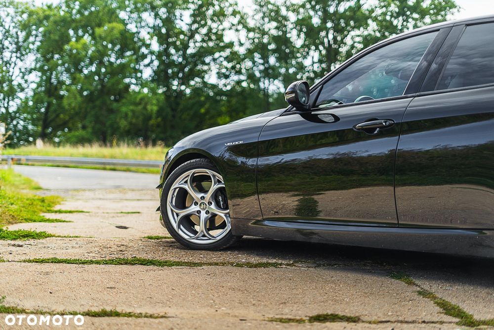 Alfa Romeo Giulia 2.0 Turbo 16V AT8-Q4 Veloce - 15