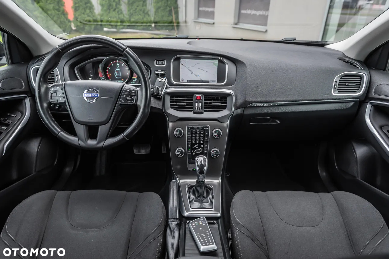 Volvo V40 Cross Country - 26
