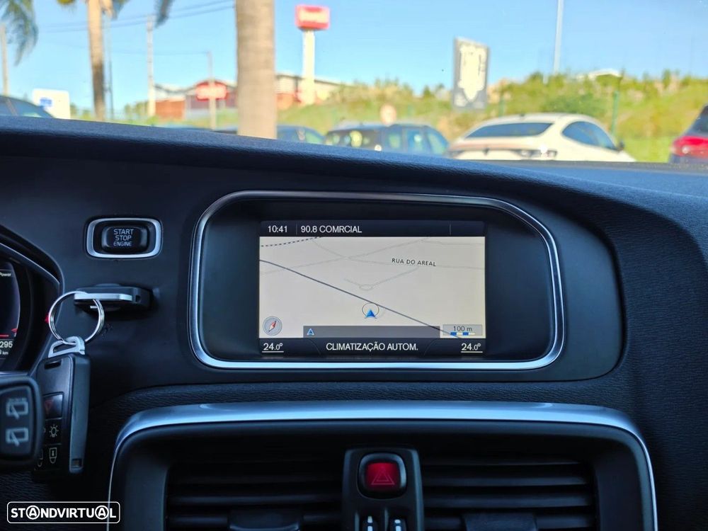 Volvo V40 1.6 D2 R-Design - 16