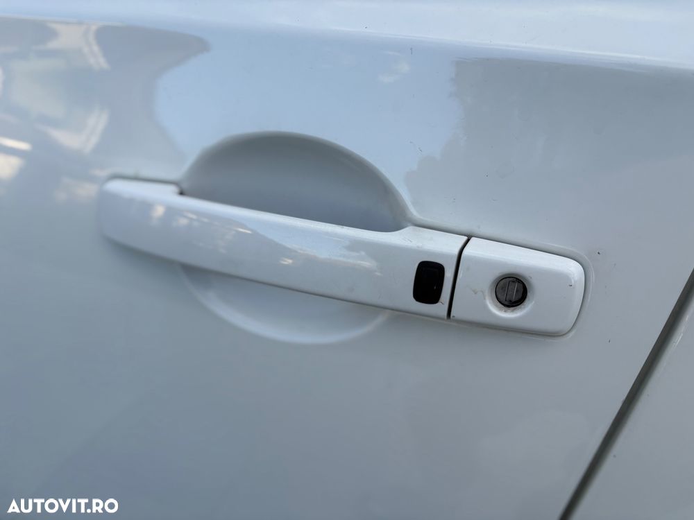 Nissan Qashqai+2 2.0 dCi DPF "All Mode 4x4" Tekna Plus - 32