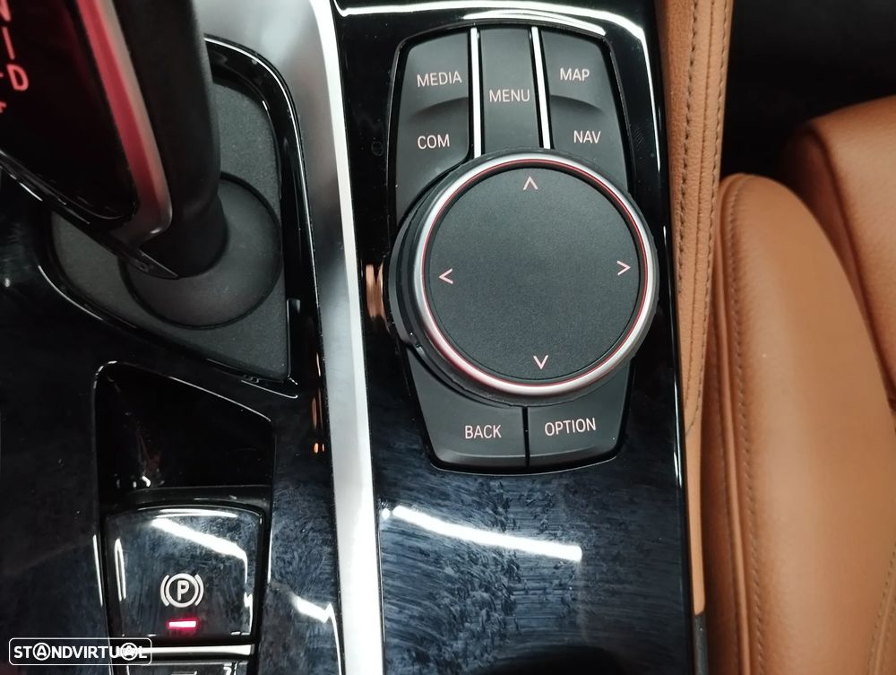BMW 530 e Line Luxury - 44