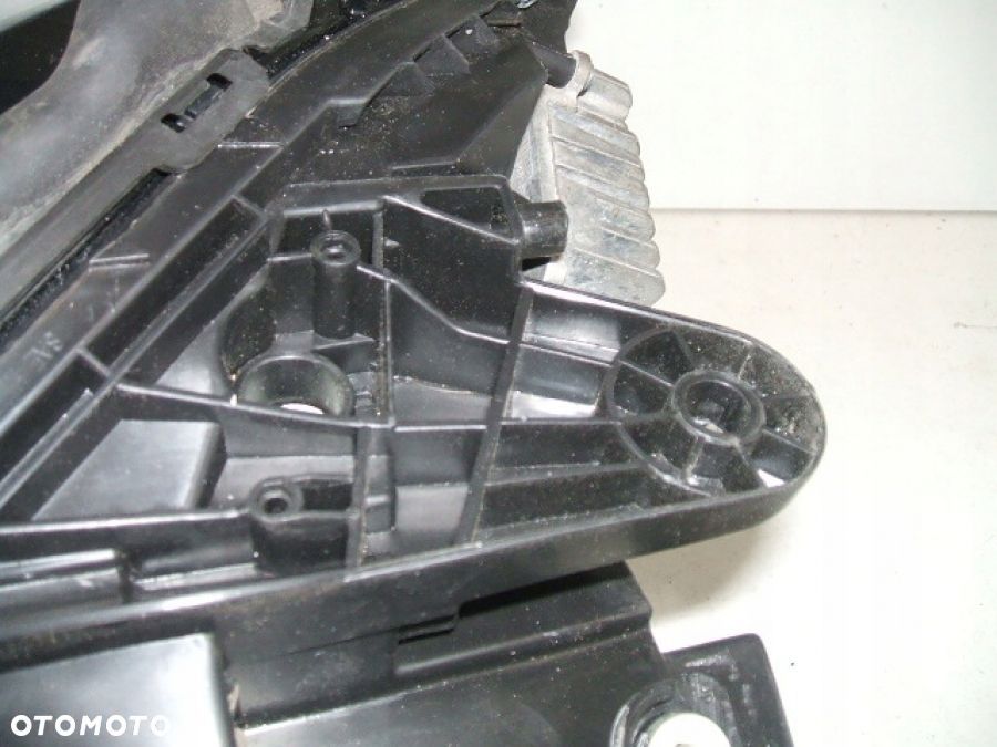MERCEDES W205 FULL LED LAMPA PRAWA MULTIBEAM A2059063804 - 2