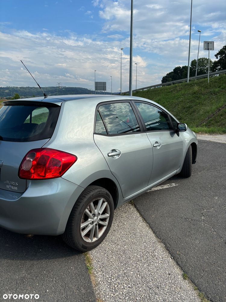 Toyota Auris 2.0 D-4D - 5