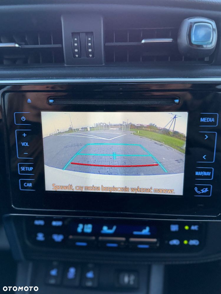 Toyota Auris 1.8 HSD Luna - 14