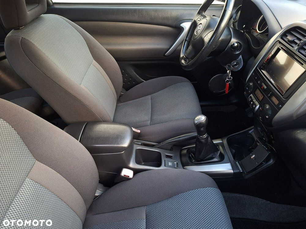 Toyota RAV4 - 7