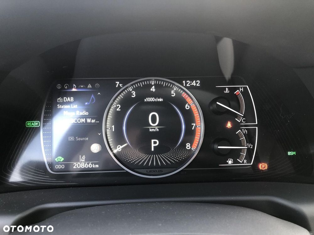 Lexus ES 300h F Sport Design - 2