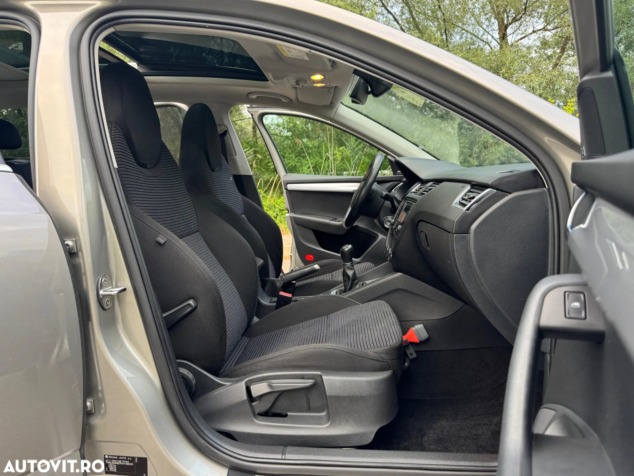 Skoda Octavia 1.6 TDI ELEGANCE - 37