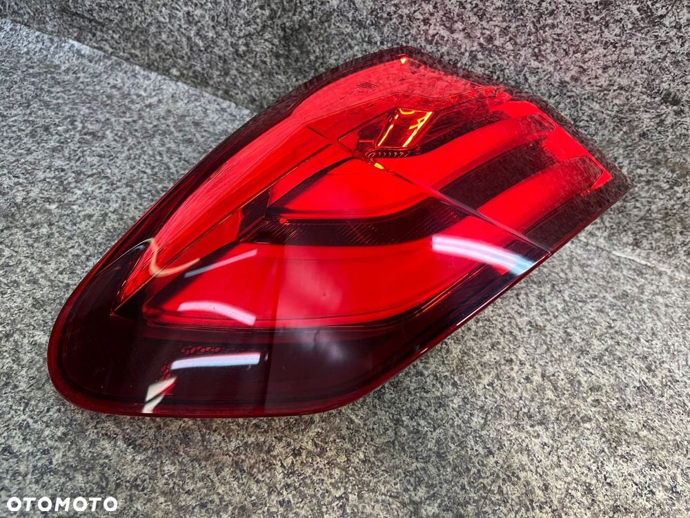 Lampa LED lewa tylna lewy tyl w blotnik BMW F11 ORYGINAL LADNA KOMBI - 2
