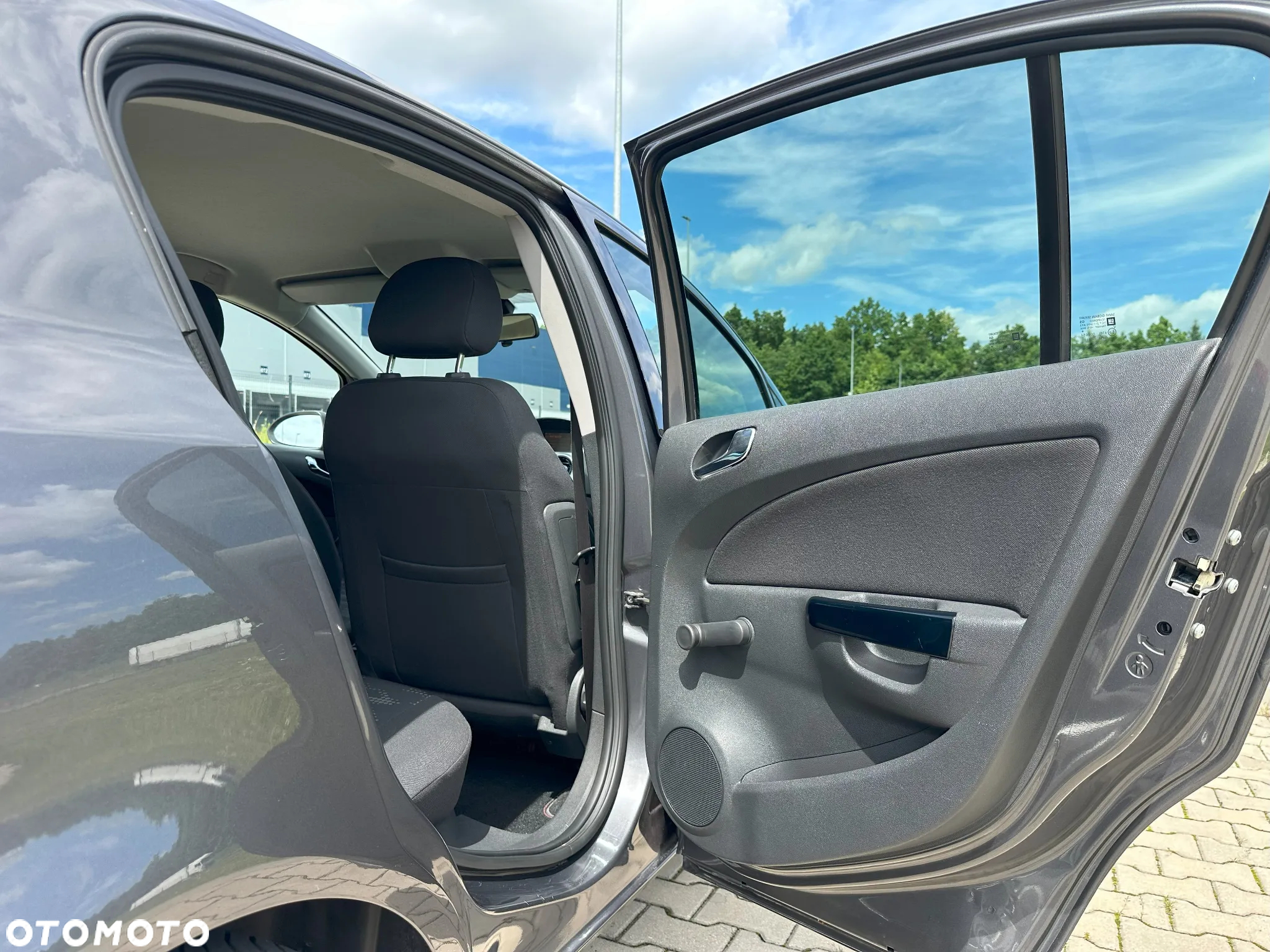 Opel Corsa 1.4 16V Satellite - 37